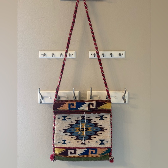Handwoven Wool Shoulder Bag - Southwest Tribal Design - Picture 5 of 10